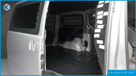 HYUNDAI STAREX VAN 3-SEATER