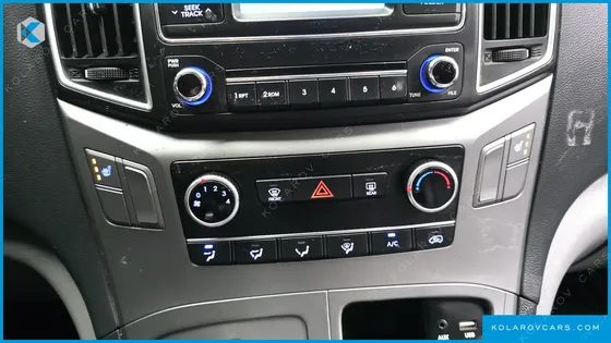 HYUNDAI STAREX VAN 3-SEATER