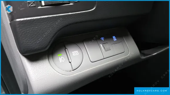HYUNDAI STAREX VAN 3-SEATER