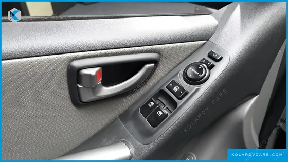 HYUNDAI STAREX VAN 3-SEATER
