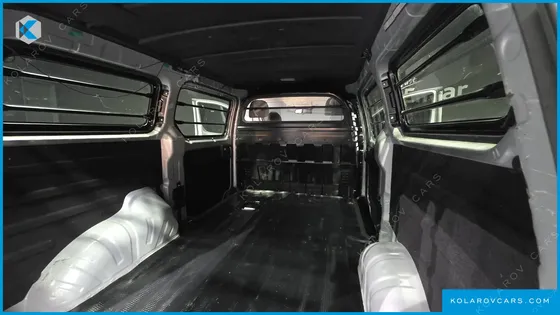 HYUNDAI STAREX VAN 3-SEATER