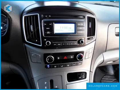 HYUNDAI STAREX VAN 3-SEATER