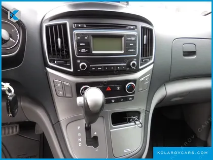 HYUNDAI STAREX VAN 3-SEATER