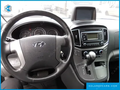 HYUNDAI STAREX VAN 3-SEATER