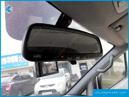 HYUNDAI STAREX VAN 3-SEATER