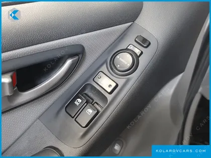 HYUNDAI STAREX VAN 3-SEATER