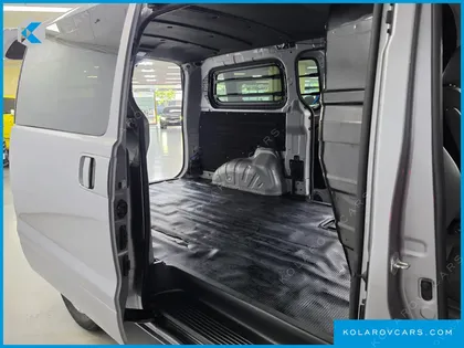 HYUNDAI STAREX VAN 3-SEATER