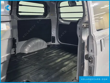 HYUNDAI STAREX VAN 3-SEATER