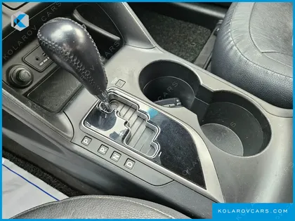 HYUNDAI TUCSON DIESEL 2WD LX20