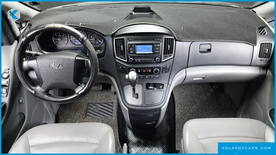HYUNDAI STAREX VAN 5-SEATER