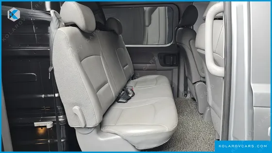HYUNDAI STAREX VAN 5-SEATER