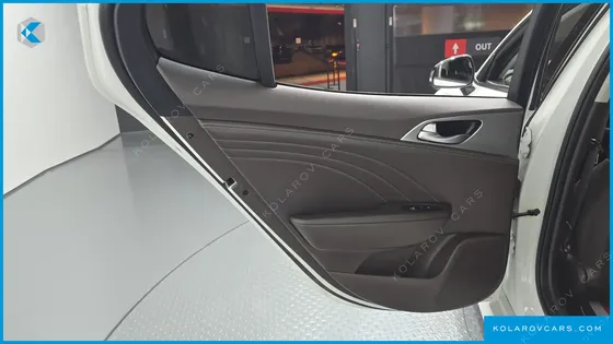 KIA STINGER 2.5 AWD MASTERS