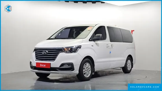 HYUNDAI STAREX VAN 5-SEATER