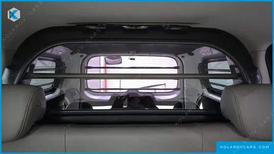 HYUNDAI STAREX VAN 5-SEATER