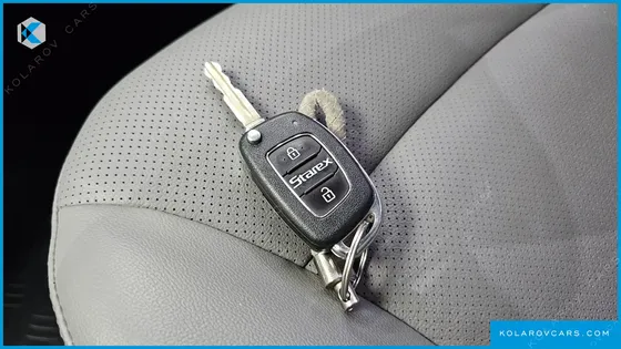 HYUNDAI STAREX VAN 5-SEATER
