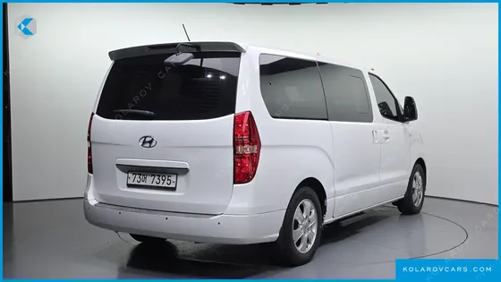 HYUNDAI STAREX WAGON 12-SEATER
