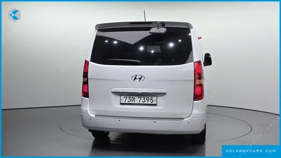 HYUNDAI STAREX WAGON 12-SEATER