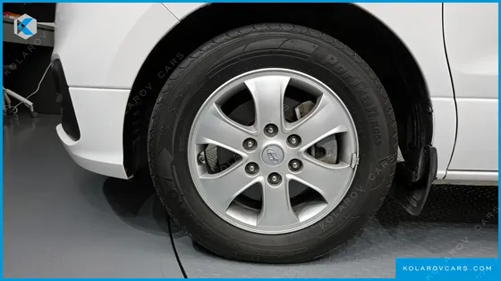 HYUNDAI STAREX WAGON 12-SEATER