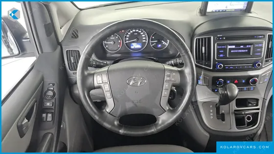 HYUNDAI STAREX VAN 5-SEATER