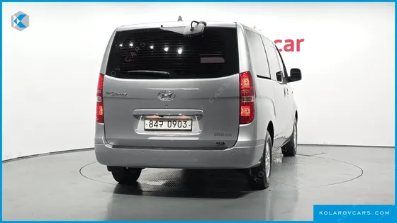 HYUNDAI STAREX VAN 5-SEATER LPI