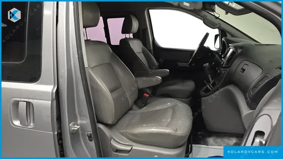 HYUNDAI STAREX VAN 5-SEATER LPI