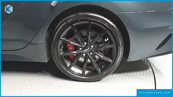 KIA STINGER 2.5 AWD MASTERS ACRO EDITION