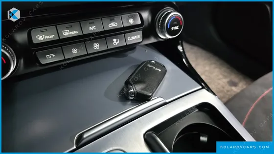 KIA STINGER 2.5 AWD MASTERS ACRO EDITION