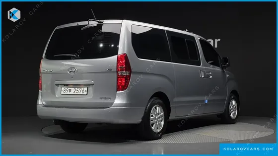 HYUNDAI STAREX VAN 5-SEATER