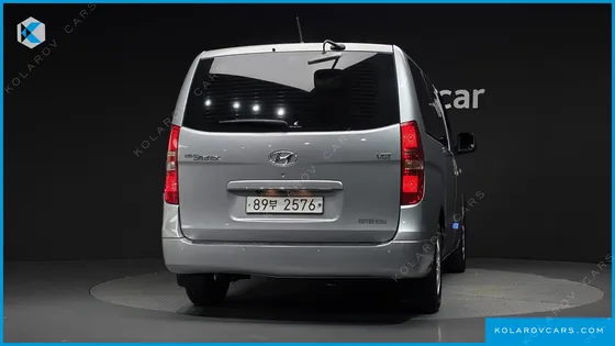 HYUNDAI STAREX VAN 5-SEATER
