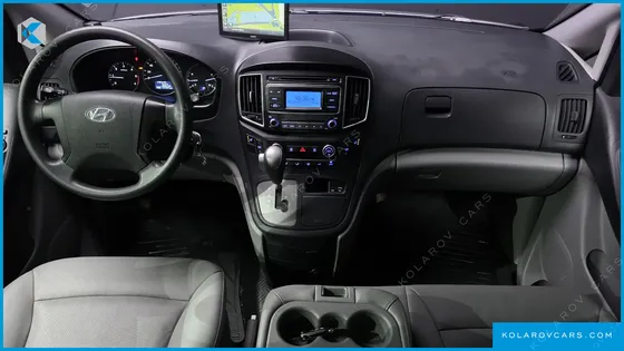 HYUNDAI STAREX WAGON 12-SEATER