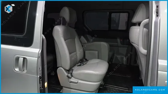 HYUNDAI STAREX WAGON 12-SEATER
