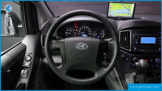 HYUNDAI STAREX WAGON 12-SEATER