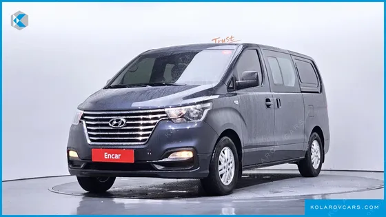 HYUNDAI STAREX VAN 5-SEATER