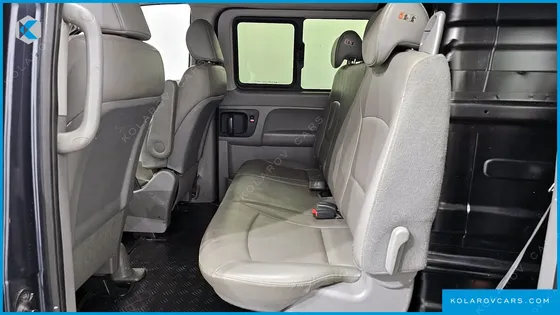 HYUNDAI STAREX VAN 5-SEATER