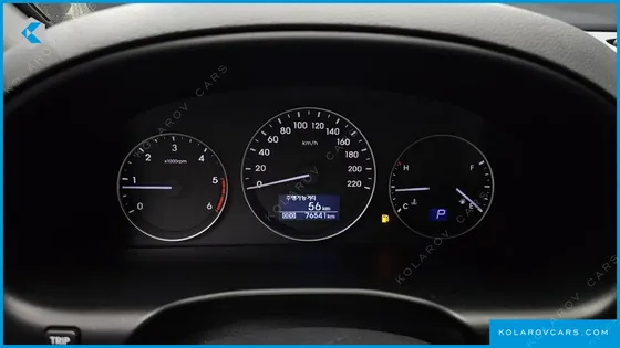 HYUNDAI STAREX VAN 3-SEATER