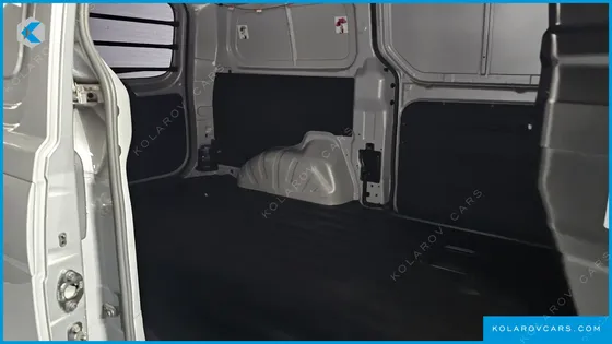 HYUNDAI STAREX VAN 3-SEATER