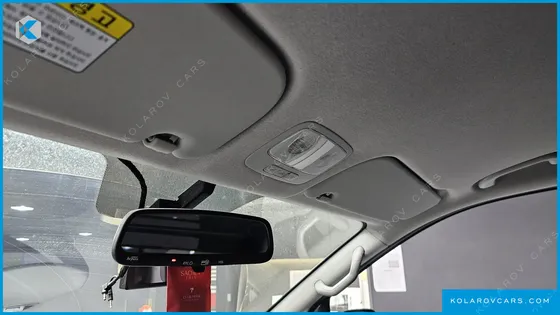 HYUNDAI STAREX VAN 3-SEATER