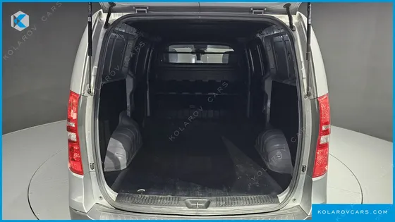 HYUNDAI STAREX VAN 3-SEATER