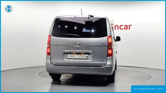 HYUNDAI STAREX VAN 5-SEATER