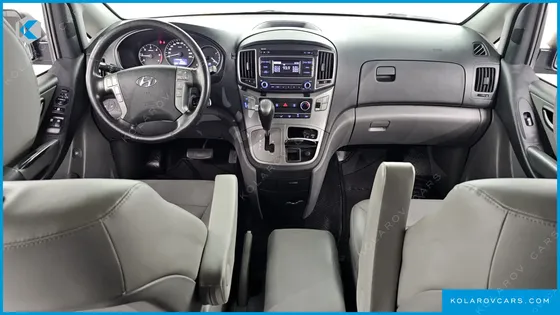 HYUNDAI STAREX VAN 5-SEATER