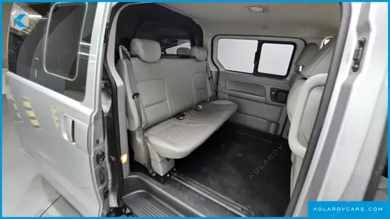 HYUNDAI STAREX VAN 5-SEATER