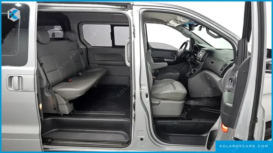 HYUNDAI STAREX VAN 5-SEATER