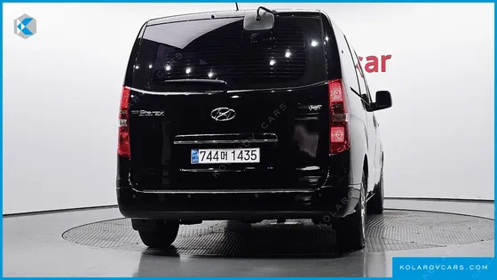 HYUNDAI STAREX WAGON 11-SEATER