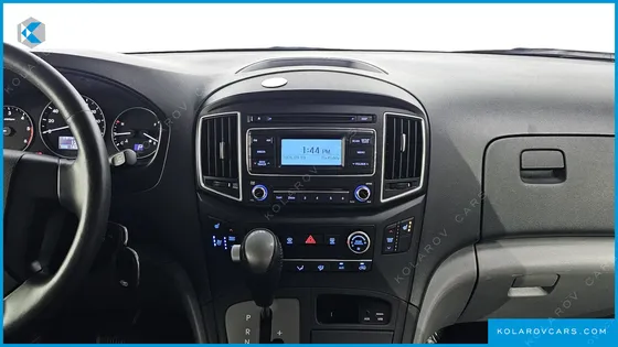 HYUNDAI STAREX WAGON 11-SEATER