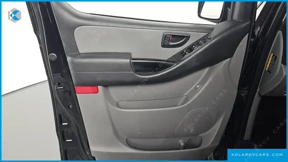 HYUNDAI STAREX WAGON 11-SEATER