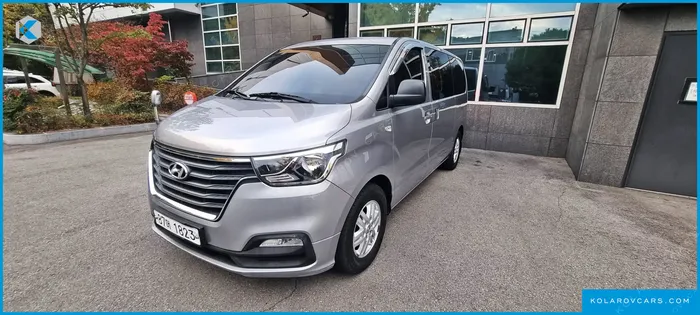 HYUNDAI STAREX VAN 5-SEATER