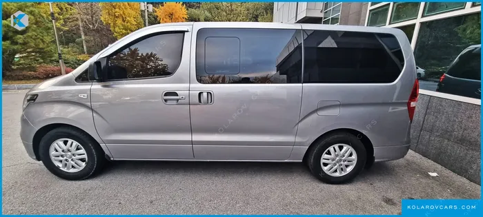 HYUNDAI STAREX VAN 5-SEATER