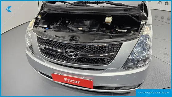 HYUNDAI STAREX 12-SEATER WAGON