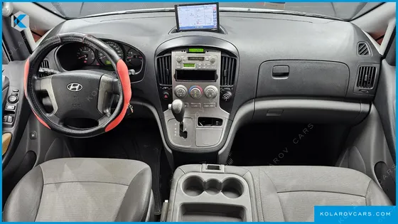 HYUNDAI STAREX 12-SEATER WAGON