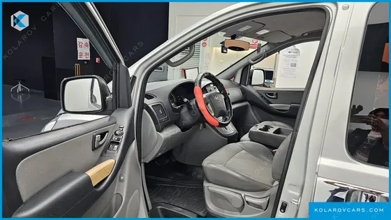 HYUNDAI STAREX 12-SEATER WAGON